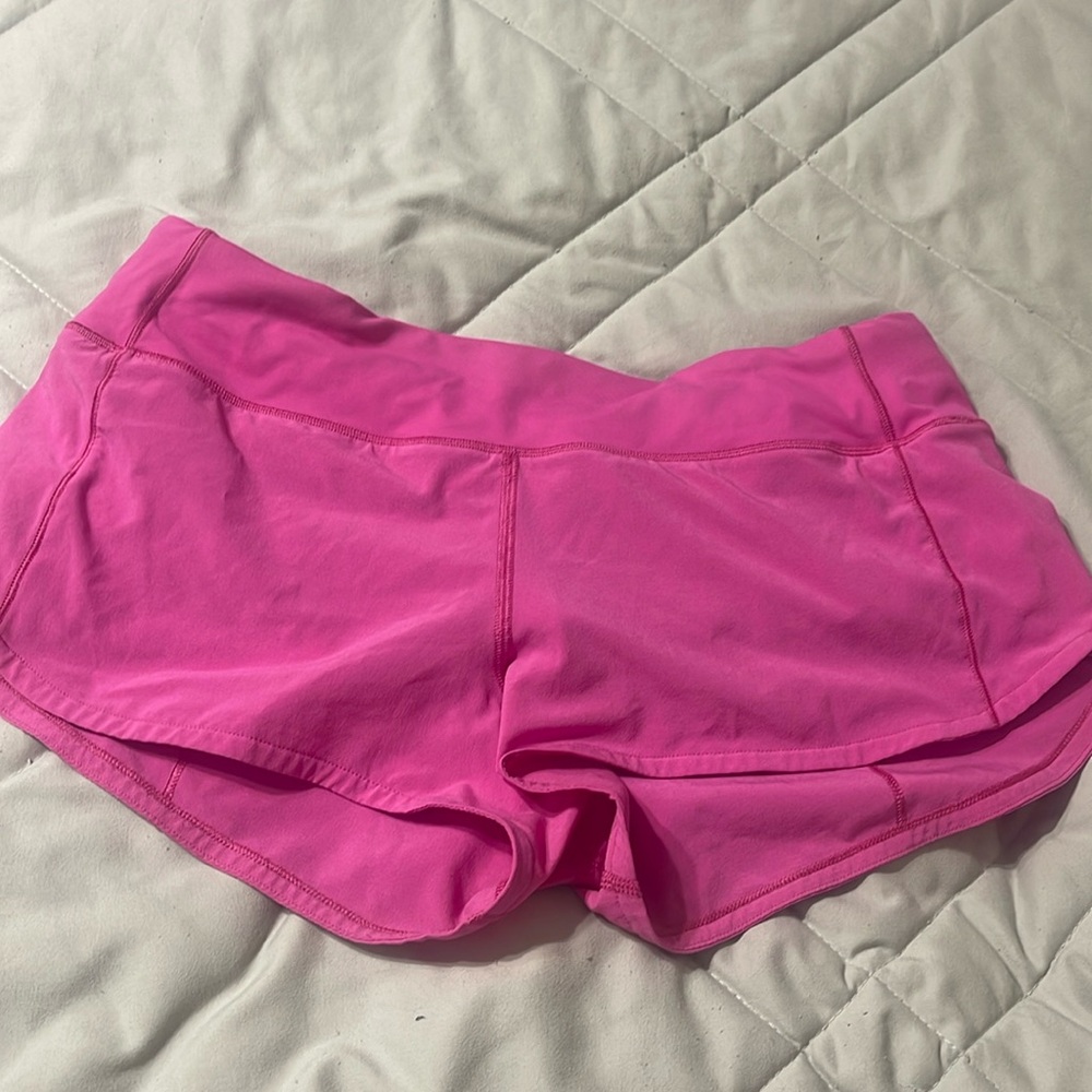 Lululemon Speed Up shorts SONIC PINK low rise, 2.5 inseam